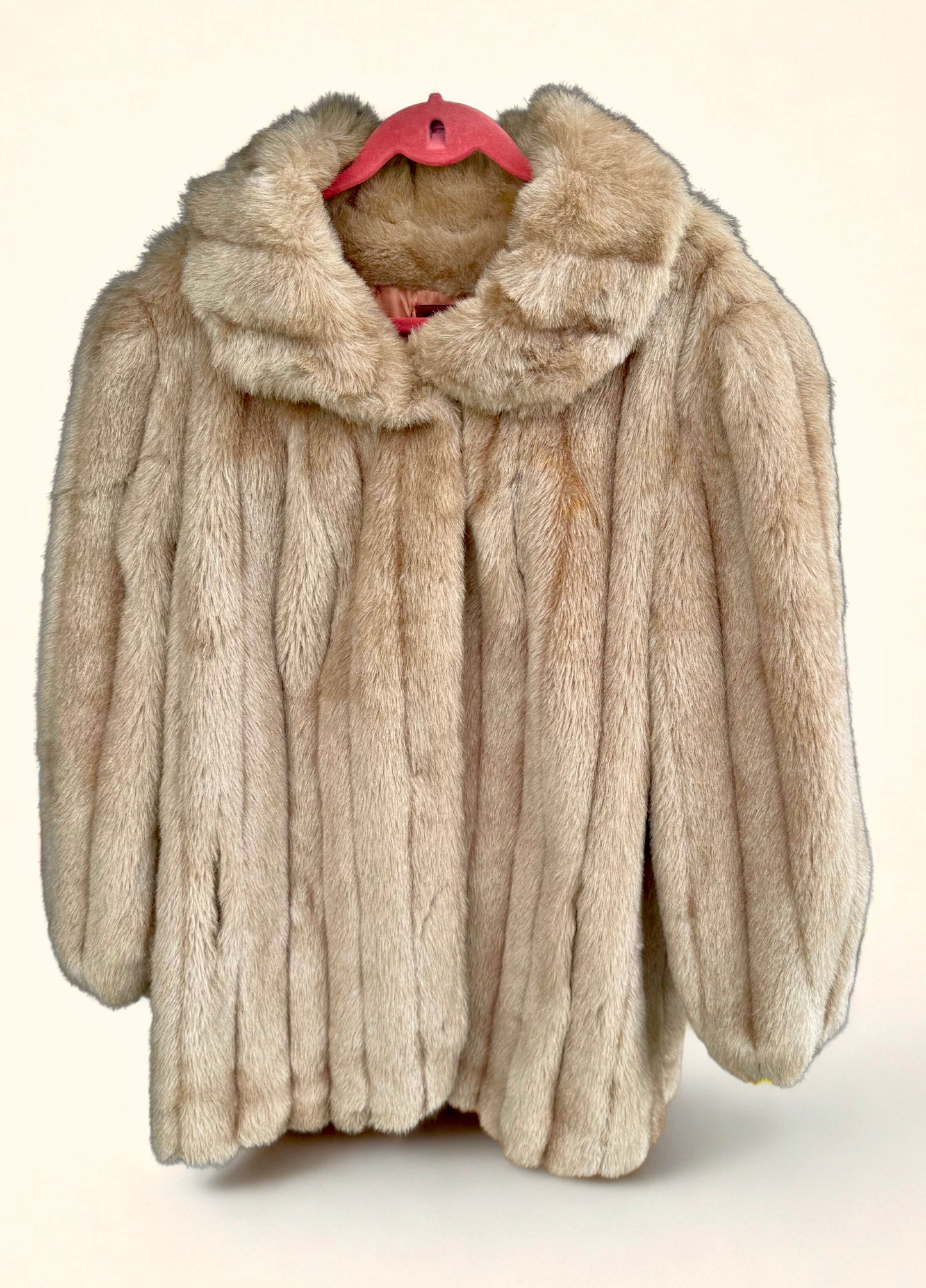 Vintage 1980s Jordache Faux Fur Coat – Champagne Beige | Voza Crown Collection (M/L)