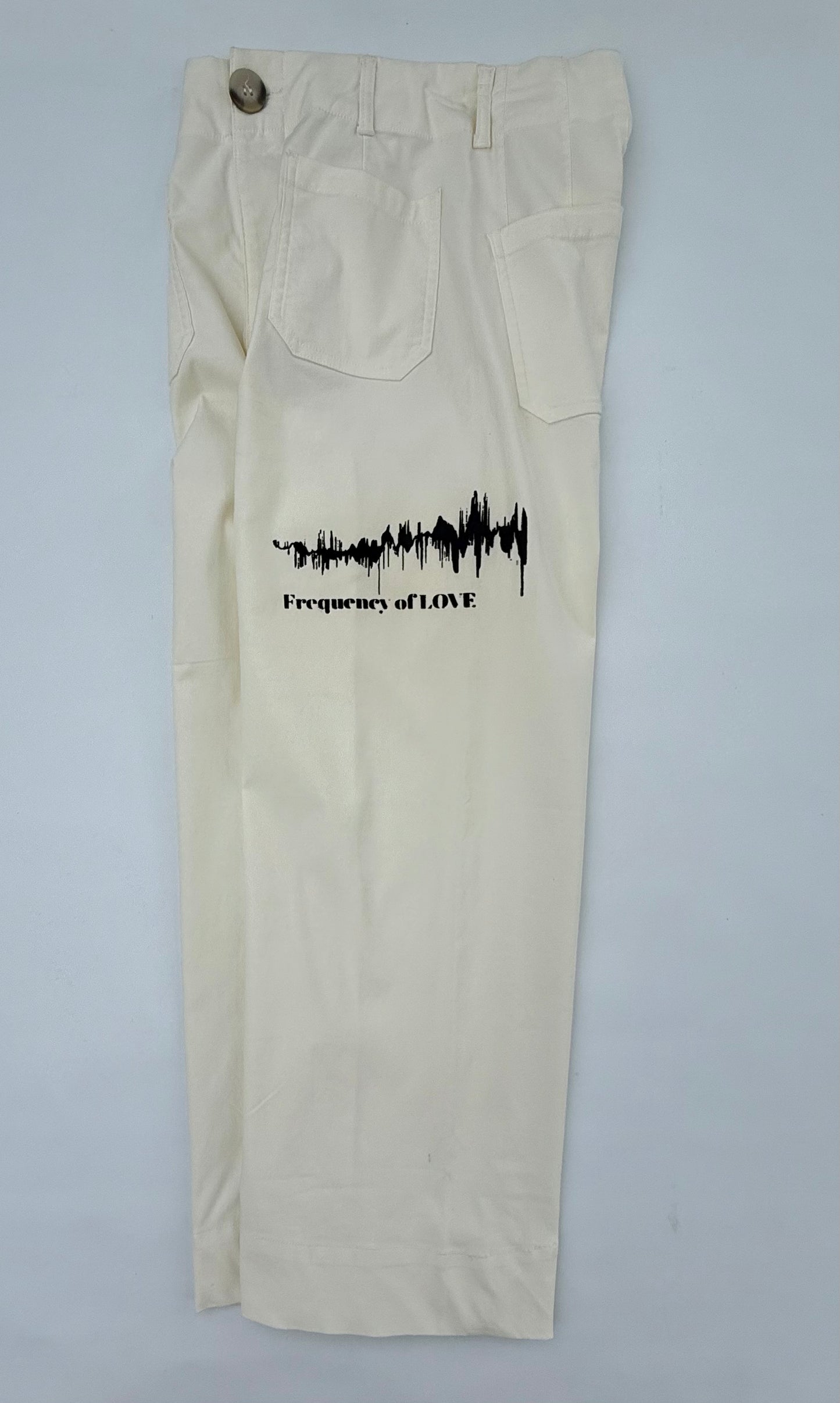 Frequency of Love Collection Women’s Cream Sailor Pocket Stretch Pants – Size 28 Waist