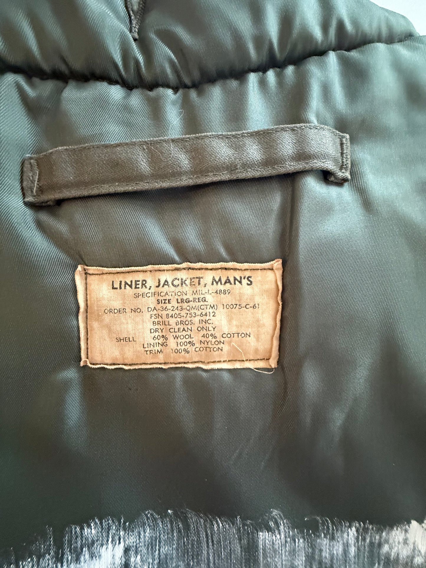 Voza Reworked Army Green Winter Jacket – Vintage Military Liner with Red Buttons & Satin Interior